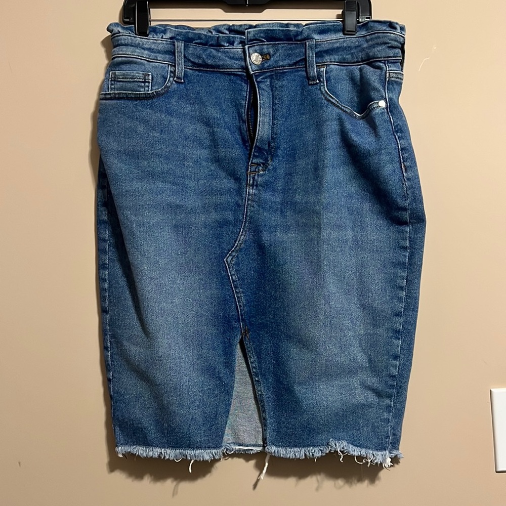 Guess jean skirt- size large